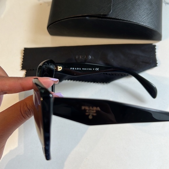 Prada Sunglasses - Picture 4 of 6